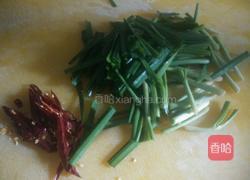 韭菜炒绿豆芽的做法图解3