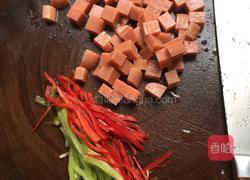 绿豆芽炒粉虫的做法图解4