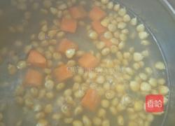 彩椒玉米炒饭的做法图解2
