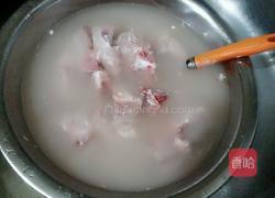 白萝卜小排汤的做法图解1