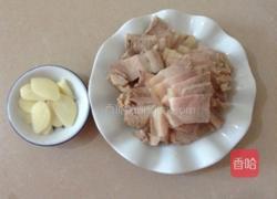 卷心菜炒回锅肉的做法图解2