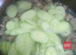 水滑肉黄瓜汤的做法图解7