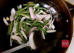 洋葱豇豆的做法图解3