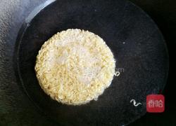 圣女果蔬老坛酸菜方便面的做法图解3