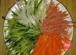 莲花京酱肉丝的做法图解1