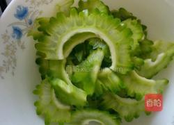 凉拌苦瓜的做法图解2