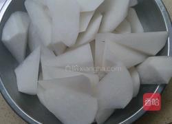 白萝卜牛仔骨汤的做法图解1