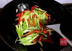 芹菜炒香干的做法图解2