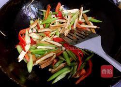 芹菜炒香干的做法图解3