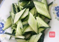 黄瓜炒肉的做法图解2