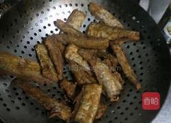 干炸带鱼的做法图解3
