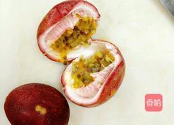 蜂蜜百香果饮的做法图解2