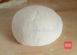 酸菜油梭子馅饼的做法图解1