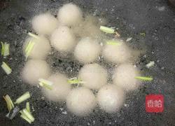 鲜虾仁冬瓜鱼丸汤的做法图解2