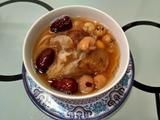 银耳莲子红枣甜汤