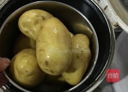 炸土豆球的做法图解2