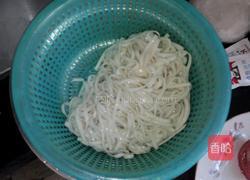 酱油番茄酱炒番茄面条的做法图解4