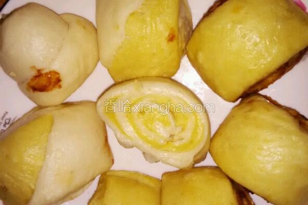 奶香南瓜双色馒头 还有焦糖花卷 的做法 菜谱 香哈网