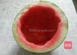 凉拌西瓜皮的做法图解1