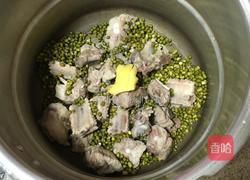 绿豆排骨汤的做法图解4