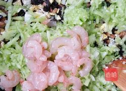 黄瓜鸡蛋虾仁饺子的做法图解1