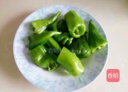 虎皮尖椒的做法图解1