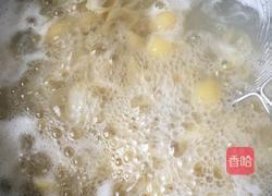 拌贝形意面的做法图解1