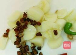 辣椒炒肉的做法图解2