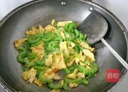 苦瓜炒蛋的做法图解6