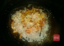 小米辣炒肉的做法图解3