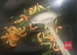 清炒青椒火腿西瓜皮的做法图解3