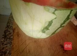 香辣西瓜皮的做法图解1