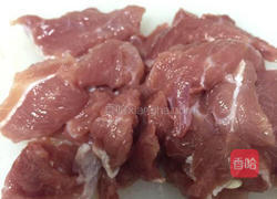 鲜虾猪肉丝瓜面的做法图解2
