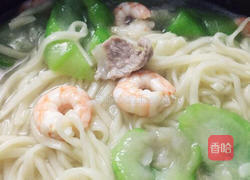 鲜虾猪肉丝瓜面的做法图解8