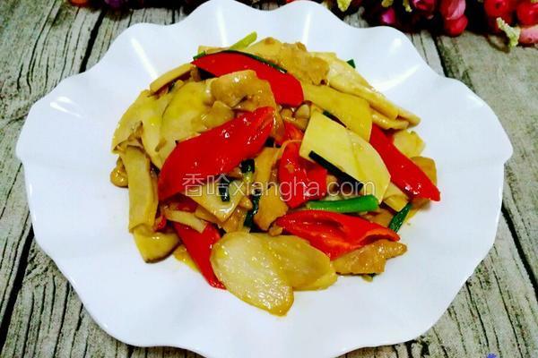 鸡腿菇炒鸡肉