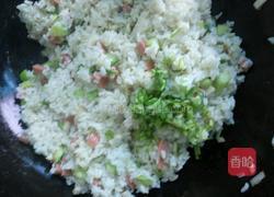 什锦炒饭的做法图解7