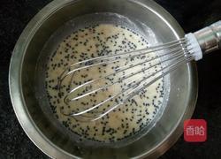 香煎芝麻肉松卷的做法图解2