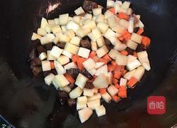 腊肉土豆焖大米饭的做法图解5