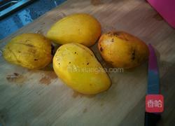 芒果酱的做法图解1