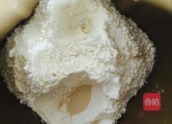 椰蓉花朵面包的做法图解3
