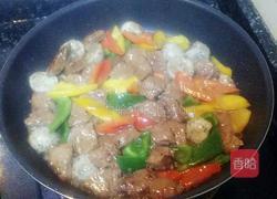 火龙果炒牛柳的做法图解5