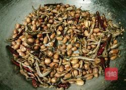 小鱼儿与花生米的做法图解10