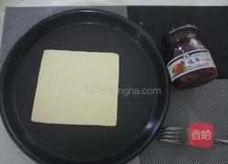 香酥草莓牛角包的做法图解1
