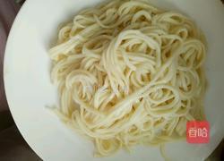 酱油炒面的做法图解3