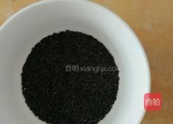 无糖芝麻花卷的做法图解4