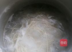 芹菜叶子油泼面的做法图解6