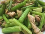 芹菜炒肉的做法[图]