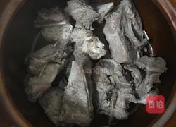 伞骨胡萝卜玉米汤（沙煲法）的做法图解4