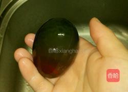 大米皮蛋末粥的做法图解2