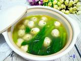 青菜鸡肉丸子汤